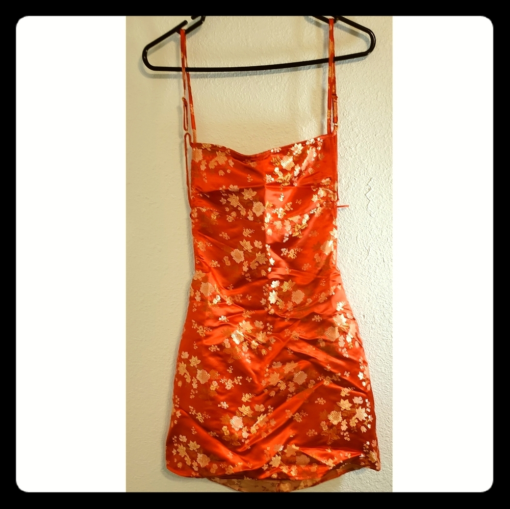 Mini backless red dress